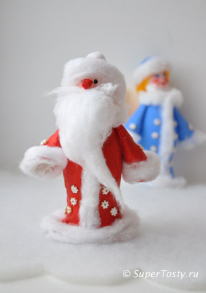 Дед мороз своими руками, тулуп украшаем снежинками. фото. Поделки к новому году с детьми