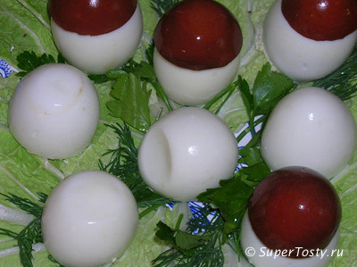 Фото. Закуска фаршированные яйца-грибочки.